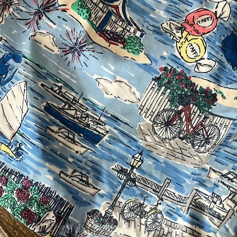 Vineyard Vines Coastal Scene Shorts - Blue and Multicolor
